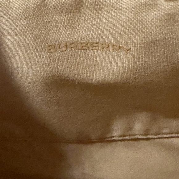 Burberry Clutch / Wristlet, brand new! - Picture 7 of 7